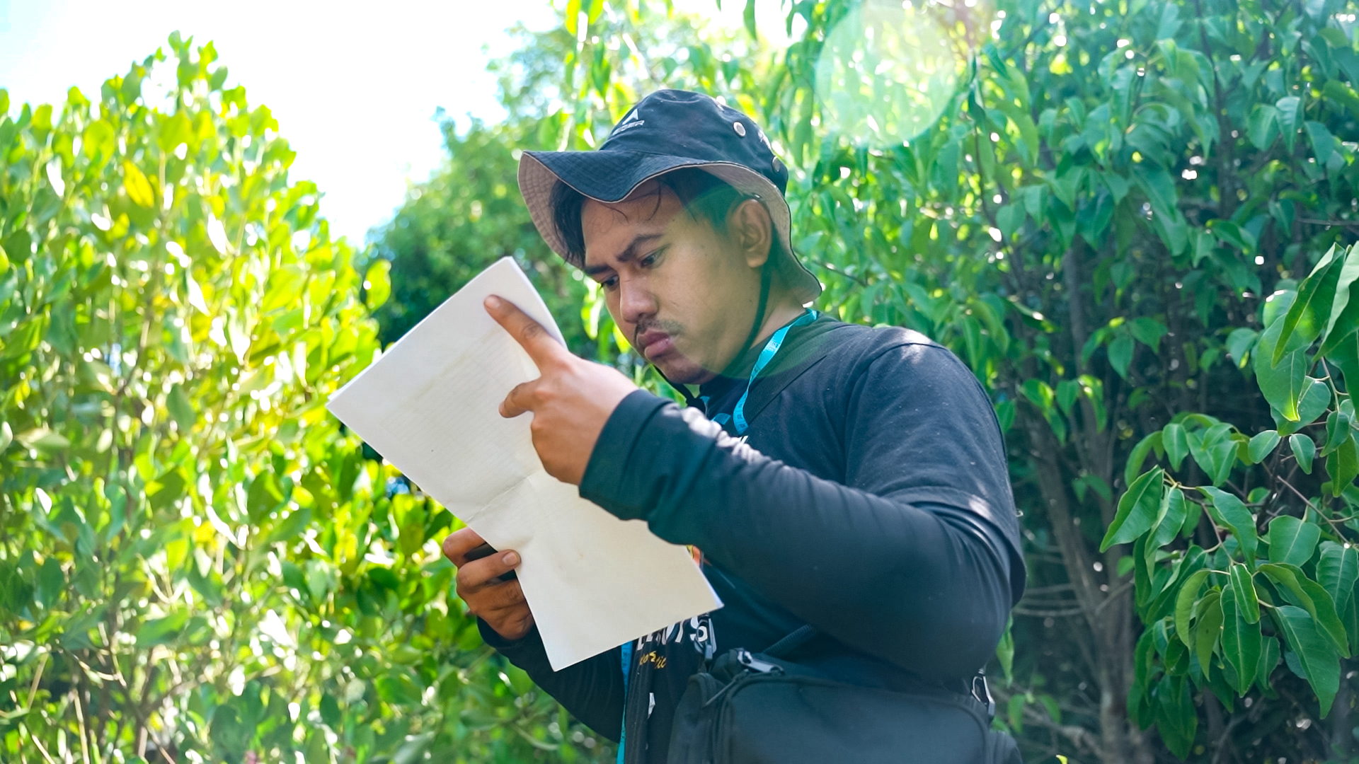 Handprint Idi Rayeuk.00_02_30_03.Still002